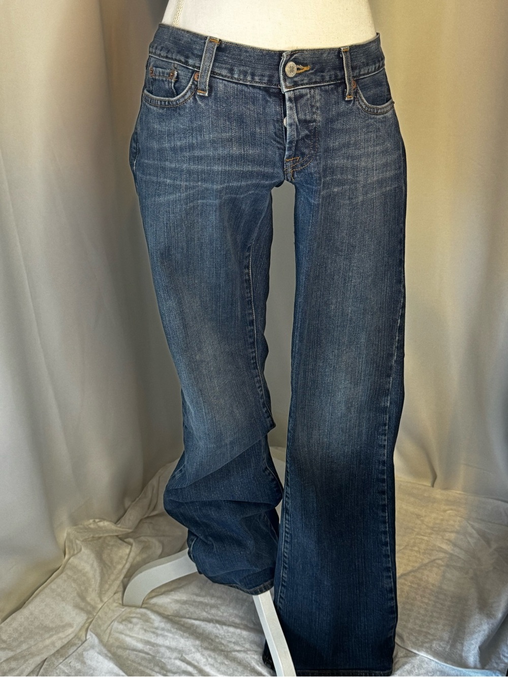 Lucky Brand Dungarees Women’s Size 10/30 Low Rise Bootcut Flare Jeans Made USA